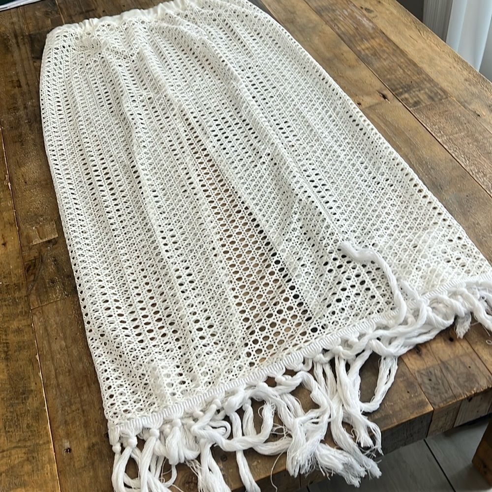 SWIMSUIT COVERUP M/L white